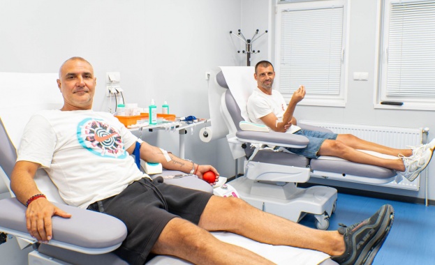 Ръководството треньорският щаб и част от футболистите на ФК Дунав