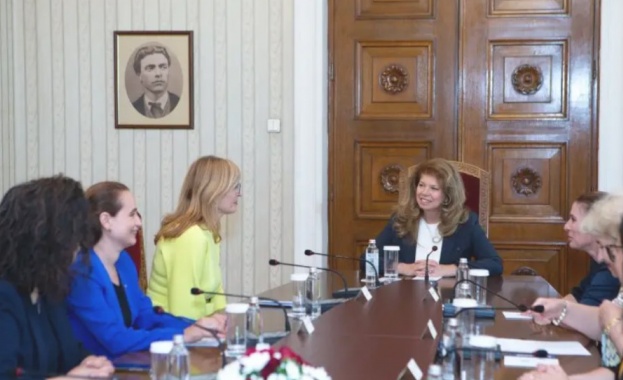 Държавният глава Илияна Йотова проведе среща в президентската институция с