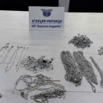 Митничари задържаха над 2 кг контрабандни сребърни бижута на „Капитан Андреево“