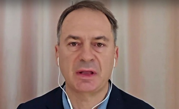 Какви въпроси остават без отговор след като Великобритания депортира двама