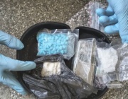 Задържаха мъж с голямо количество наркотици, в колата му имало 4-месечно бебе