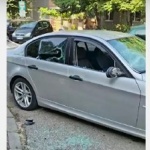 Мъж троши коли с бухалка, заплашва и системно тормози съседите си в Благоевград