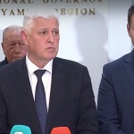 Американските самолети цистерни няма да пристигнат днес в Безмер, заяви Димитър Стоянов