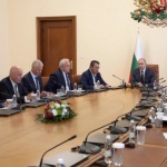 Премиерът Радев на среща с министри и службите: Няма пряка заплаха за сигурността на България