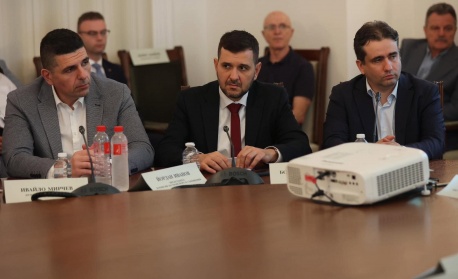 "Демократична България" с кръгла маса за пътната безопасност: Ангажиментът за ефективни мерки трябва да е надпартиен