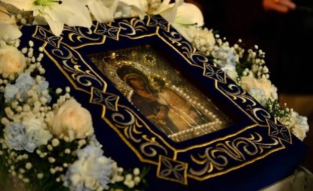 С благословението на Българския патриарх и Софийски митрополит Даниил и