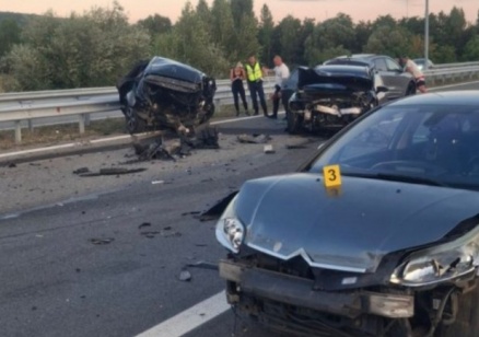Катастрофа с 4 автомобила на магистрала „Струма“ при разклона за село Бобошево