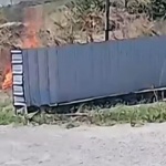 Камера засне мъж, който пали сухи треви край Чирпан
