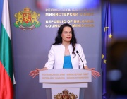 Министър Ивкова: Страхът от промяната не е излекувал нито един пациент
