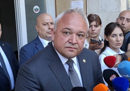 Демерджиев обеща брутална борба с изродите, които превръщат децата в оръжия
