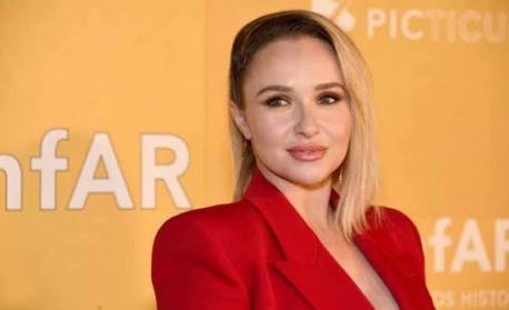 На 36 години почина актрисата Хейдън Панетиър