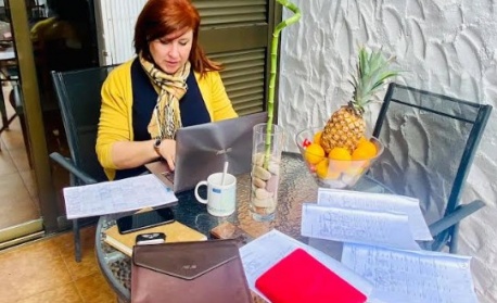 Писателката Бойка Николас спечели Международния литературен конкурс „Изящното перо-2026“ в Чикаго