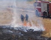 Продължава борбата с огъня над село Антон