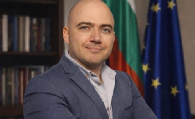 Министър Илин Димитров ще посети Китай за участие в Българо-китайската междуправителствена смесена комисия