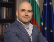 Министър Илин Димитров ще посети Китай за участие в Българо-китайската междуправителствена смесена комисия
