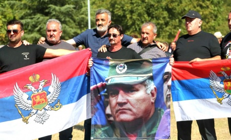 ЕК за погребението на Младич: Възхвалата на военнопрестъпници и отричането на геноцид нямат място в ЕС