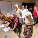 Социалисти в цялата страна събират подписи за регистрацията на кандидатурите на Илияна Йотова и Кирил Вълчев