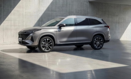 MG представя първия си 7-местен SUV - изцяло новия MGS9 PHEV
