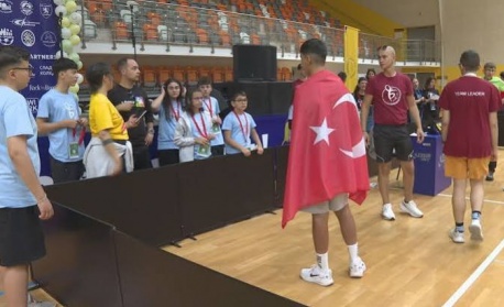 Десетки деца и младежи от пет държави участват в балканските игри за деца и младежи, преборили рака