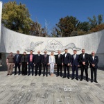 Румен Петков почете паметта на жертвите на нацизма в Ростов на Дон