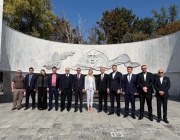 Румен Петков почете паметта на жертвите на нацизма в Ростов на Дон