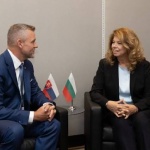 Президентът Илияна Йотова разговаря със словашкия си колега Петер Пелегрини