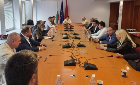 БСП с редица срещи преди старта на предизборната кампания в подкрепа на Йотова