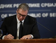 Сръбският президент Александър Вучич помилва 49 души, след което подаде оставка