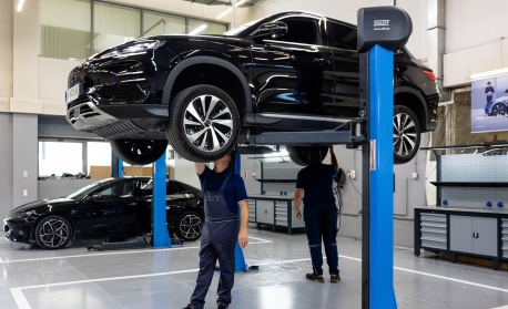 Официалният дилър на BYD за България инвестира активно в развитието на сервизния център на марката 