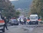 Трима младежи загинаха при челен удар между кола и камион край Айтос
