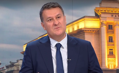 Доц. Милен Любенов: Кандидатпрезидентската кампания тече доста фрагментирано