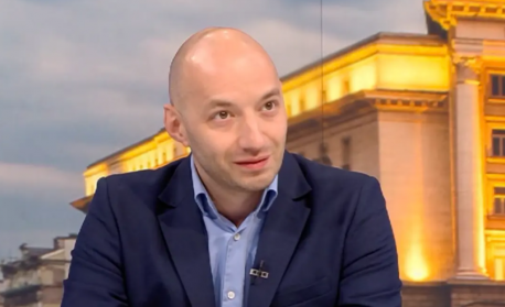 Социологът Димитър Ганев: Ако спечели Йотова, кабинетът „Радев“ ще бъде прелегитимиран