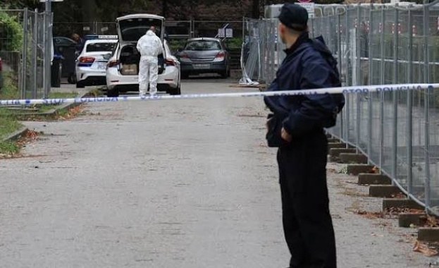 Ученик намушка с нож седем души в училище в Полша