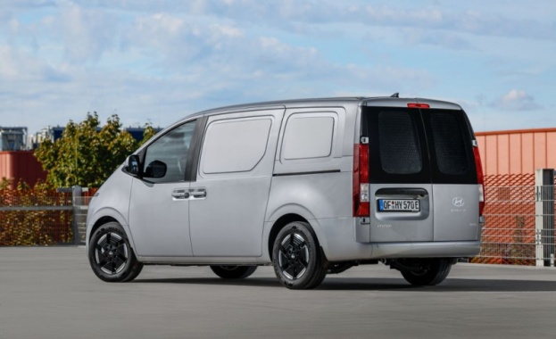 Автосалон Париж 2026: Hyundai STARIA Cargo вече и като електромобил
