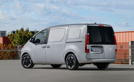 Автосалон Париж 2026: Hyundai STARIA Cargo вече и като електромобил