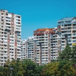 По-горещи лета, повече уязвими хора: Какво е лятна енергийна бедност?