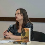 Книгата „Да спасиш облаците“ - една история за човешкия дух, надеждата и силата да започнеш отначало