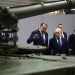 ЕС санкционира стотици лица и компании от руския военнопромишлен комплекс