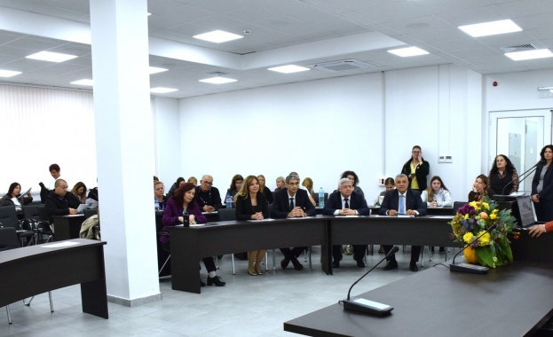 В Руниверситет беше открита втората интерактивна студентска конференция: "Социална отговорност, интелигентно лидерство и равнопоставеност“
