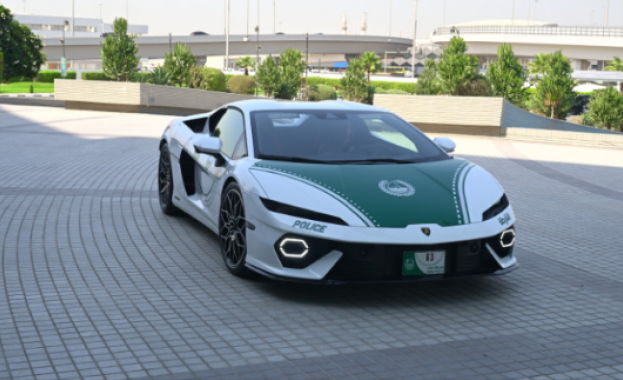 Дубайската полиция вече си има и Lamborghini Temerario