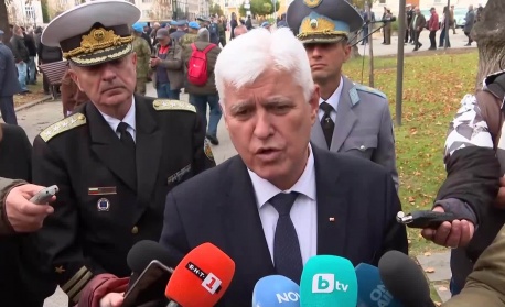 Министърът на отбраната: Рано е да се коментира какво точно ще ни бъде предоставено от НАТО, предстоят още разговори