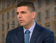Ивайло Мирчев: България ще тръгне още надолу, ако дадем цялата власт на Радев чрез матрьошката му Йотова