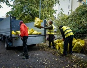 Стотици доброволци се включиха в последния ден от Есенното почистване на София и Езерата на Южен парк
