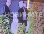 Кадри показват влизането на задържаните за убийството на Слави Бинев в дома му