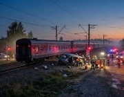 6 души загинаха, а един бе ранен при сблъсък между влак и микробус в Еврейската автономна област в руския Далечен изток