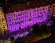 На 15 ноември знакови сгради в България ще светнат в лилаво за недоносените деца