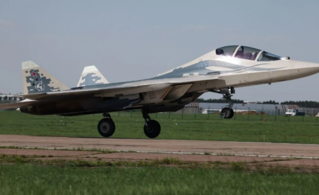 От изтребител до безпилотна машина: Какво планира „Ростех“ за Су-57?