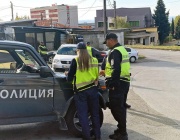 Спецоперация в Старозагорско - 13 задържани, 7 души са обявени за общодържавно издирване
