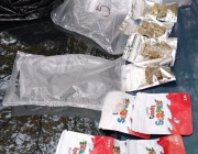 Задържаха дилъри, открити са кокаин, MDMA, екстази и канабис
